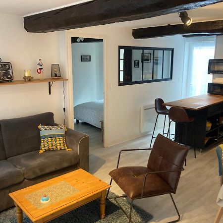 Appartement Haute Ville Meuble Avec Cour Privative Granville Eksteriør bilde