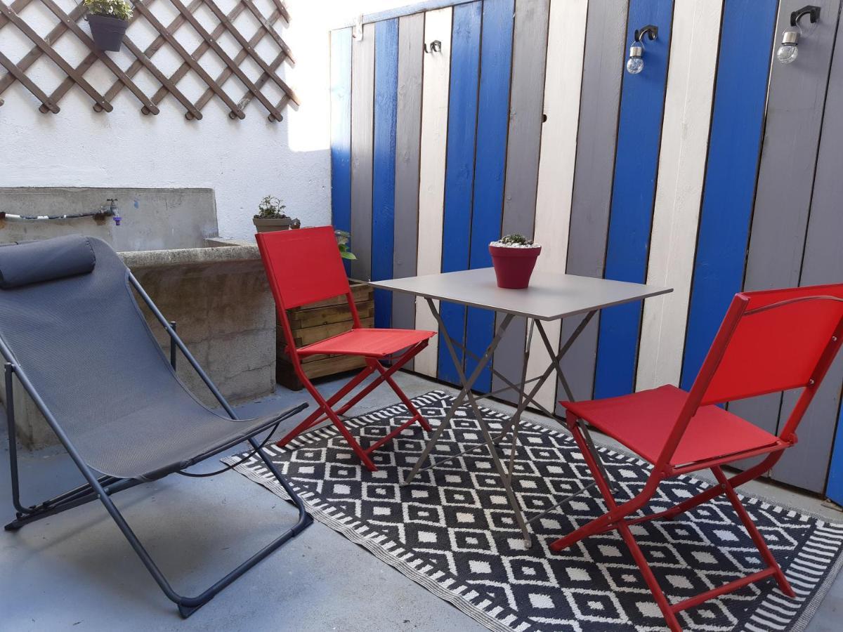 Appartement Haute Ville Meuble Avec Cour Privative Granville Eksteriør bilde