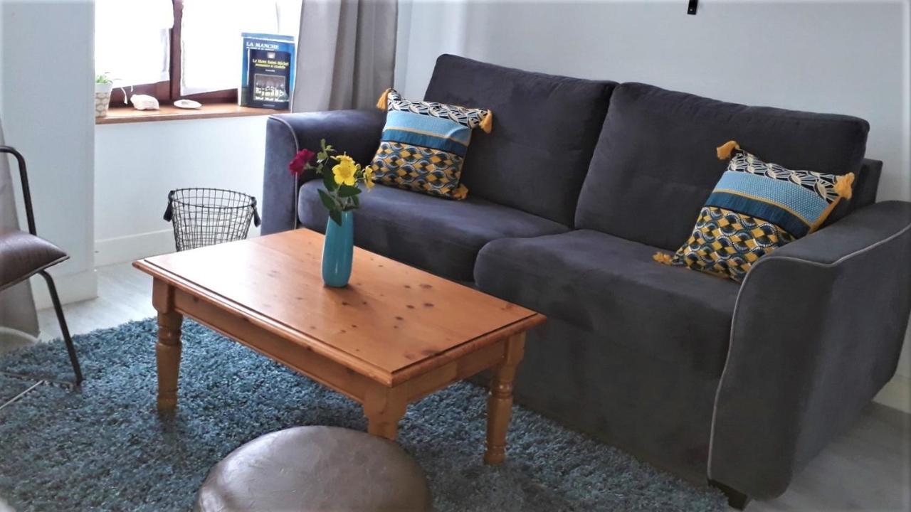 Appartement Haute Ville Meuble Avec Cour Privative Granville Eksteriør bilde